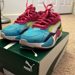 Multi color pumas
